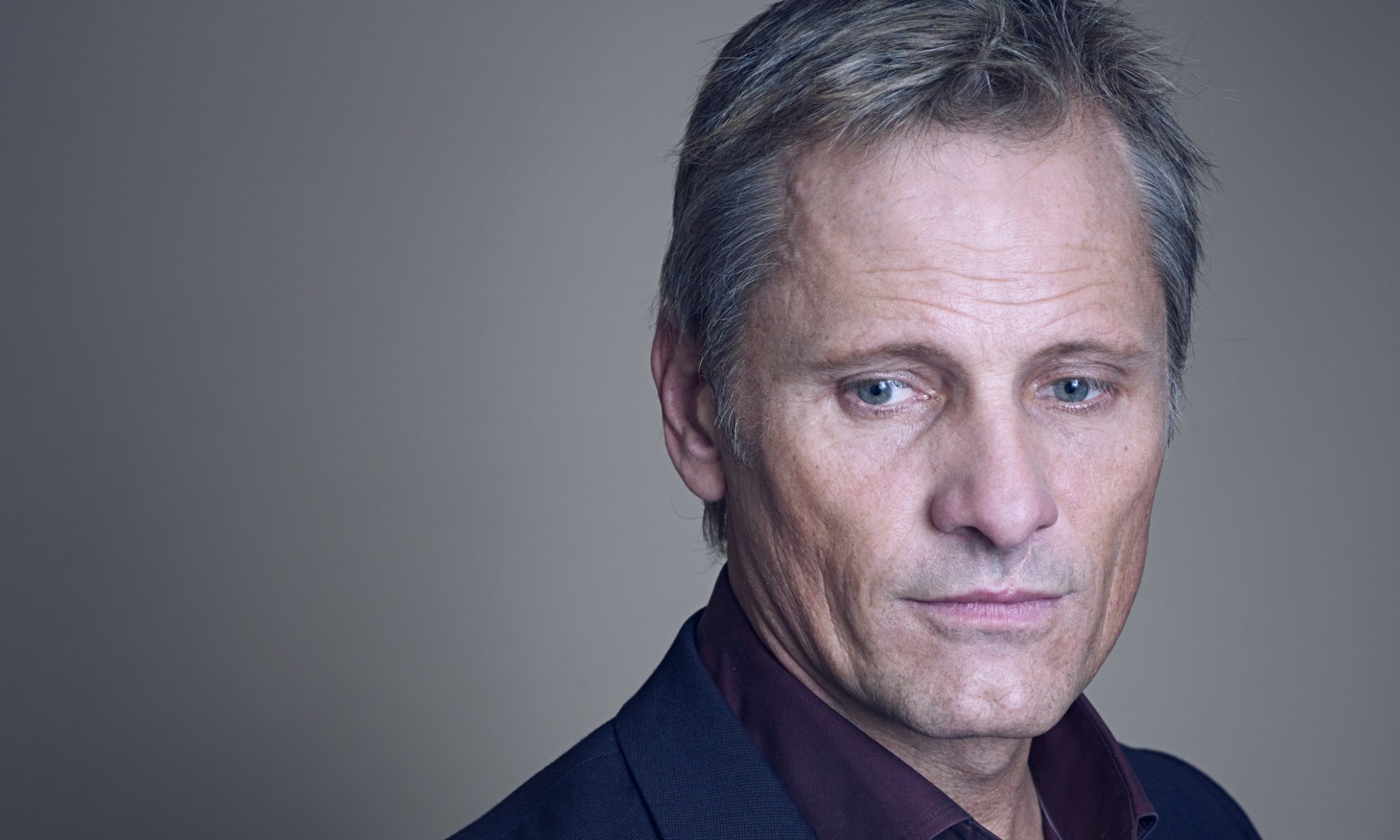 viggo mortensen attore volto ritratto