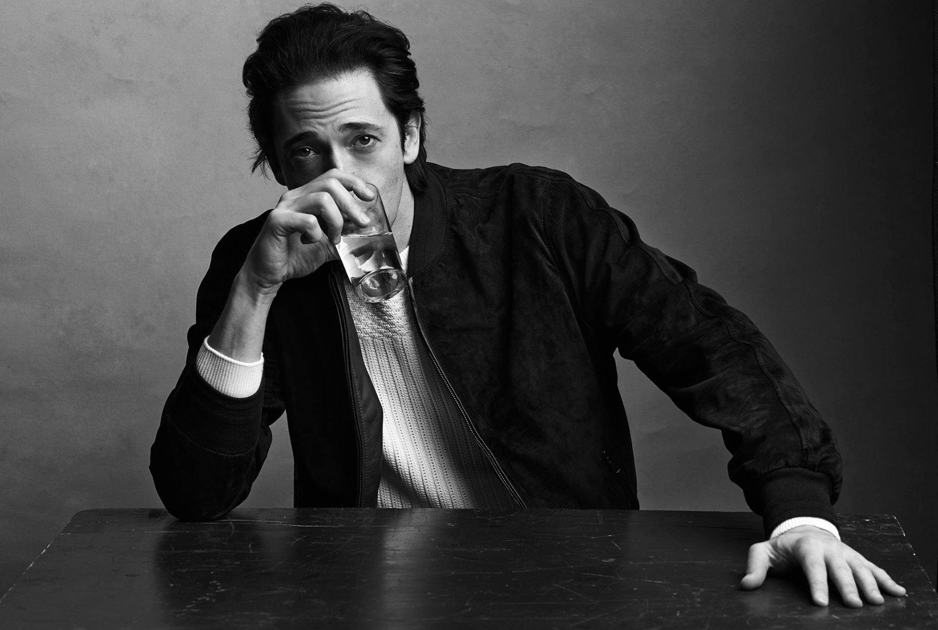 adrian brody acteur photoshoot magazine mr.porter photographe blair getz mezibov noir et blanc