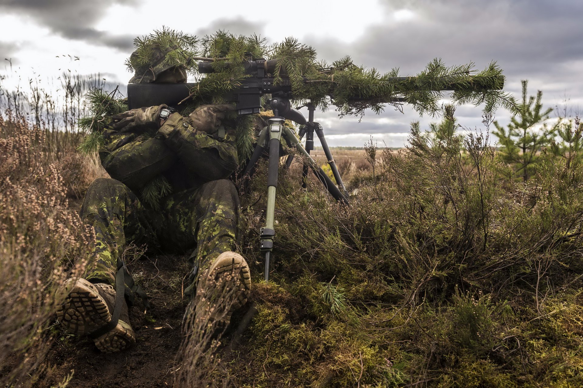 men weapon pabradė lithuania