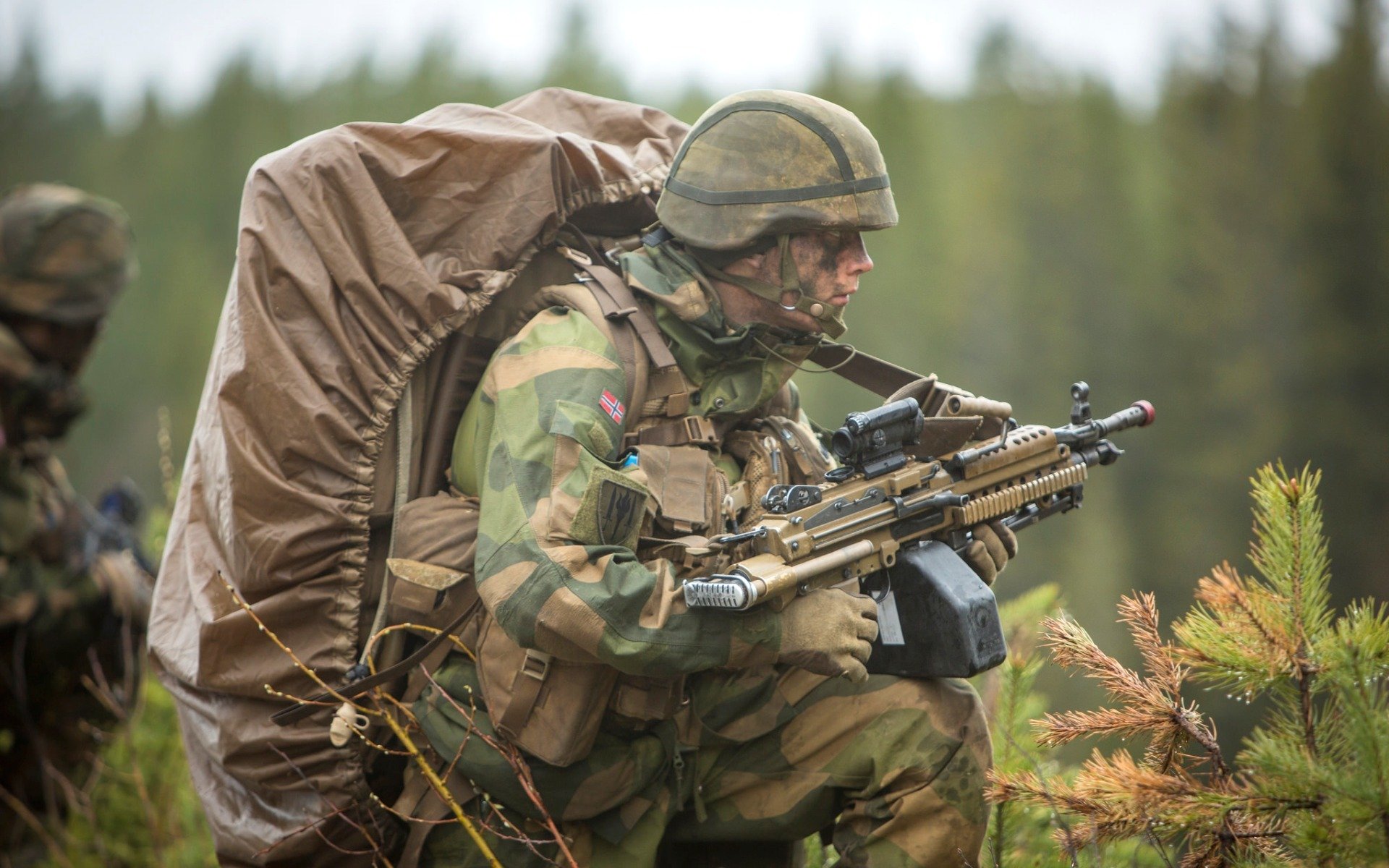 norwegische armee soldaten waffen