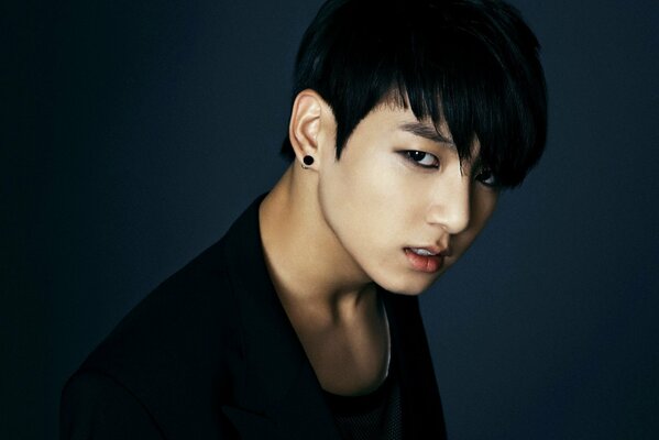 Портрет jungkook, вокалиста группы bts