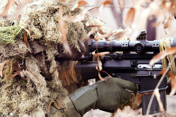 Le soldat s est déguisé et a pris les armes