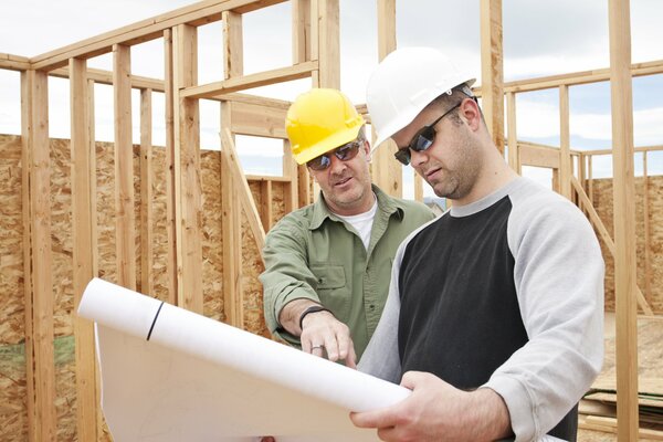 Constructoras discuten orden de trabajo