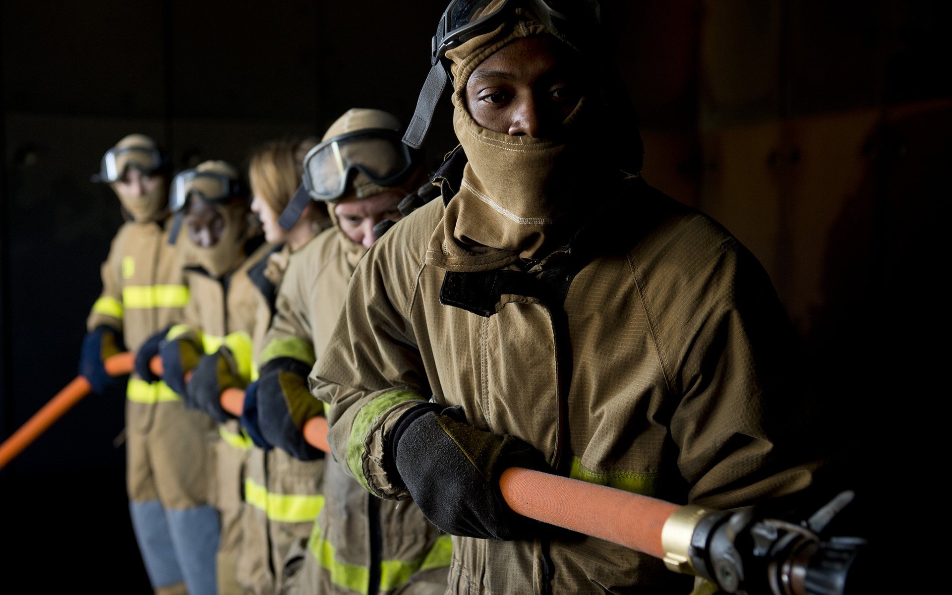 fuego ropa de protección cascos mangueras