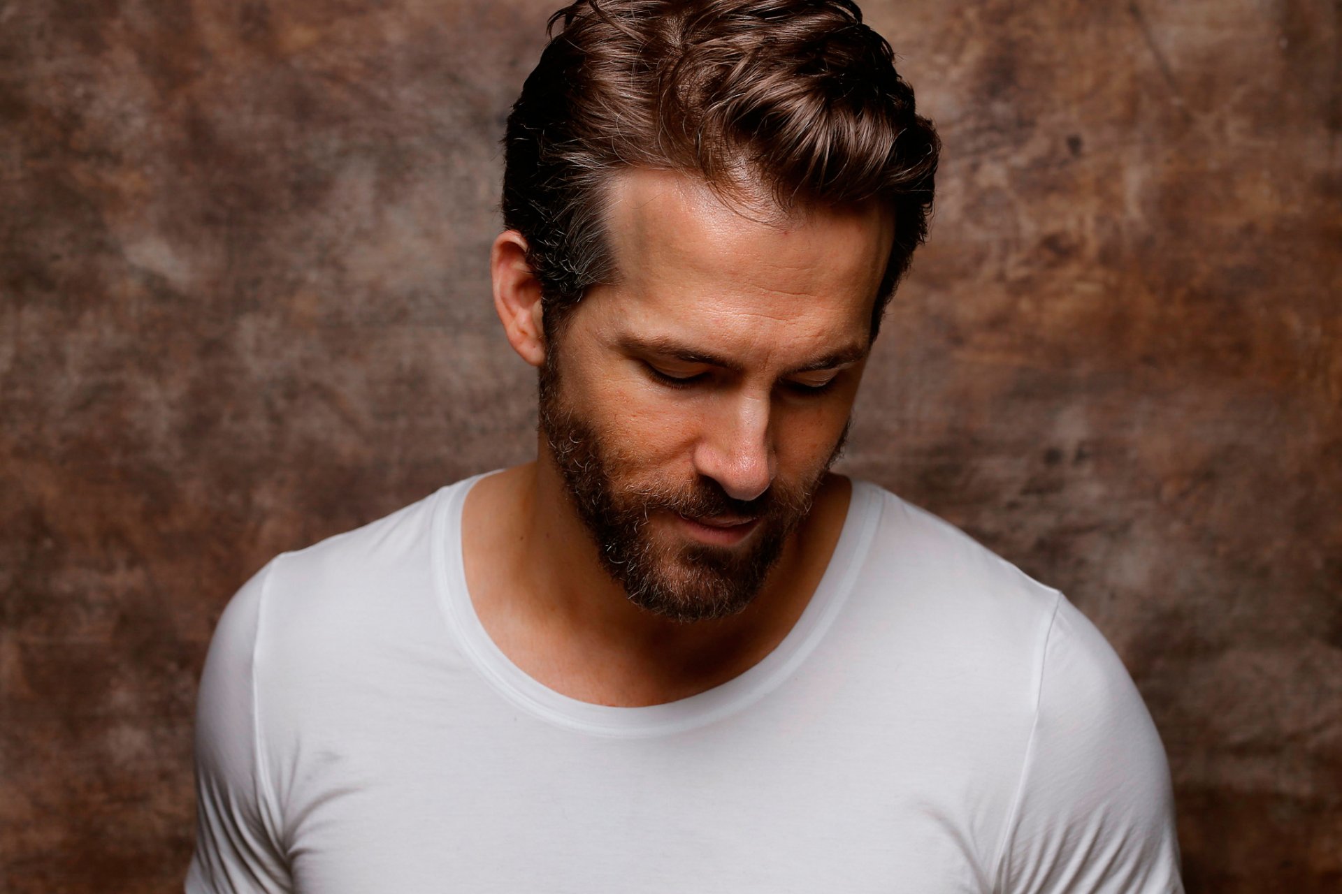 ryan reynolds photoshoot for the film walk along the mississippi mississippi grind sundance