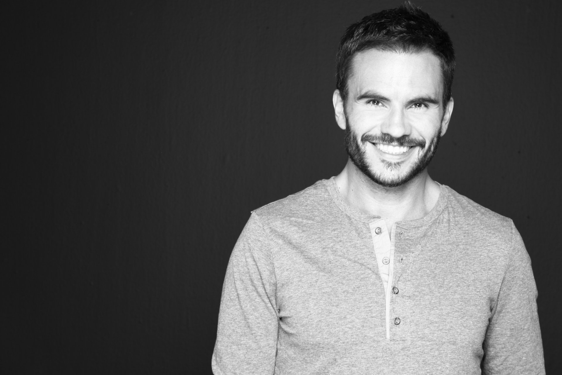 juan pablo raba homme fond acteur sourire