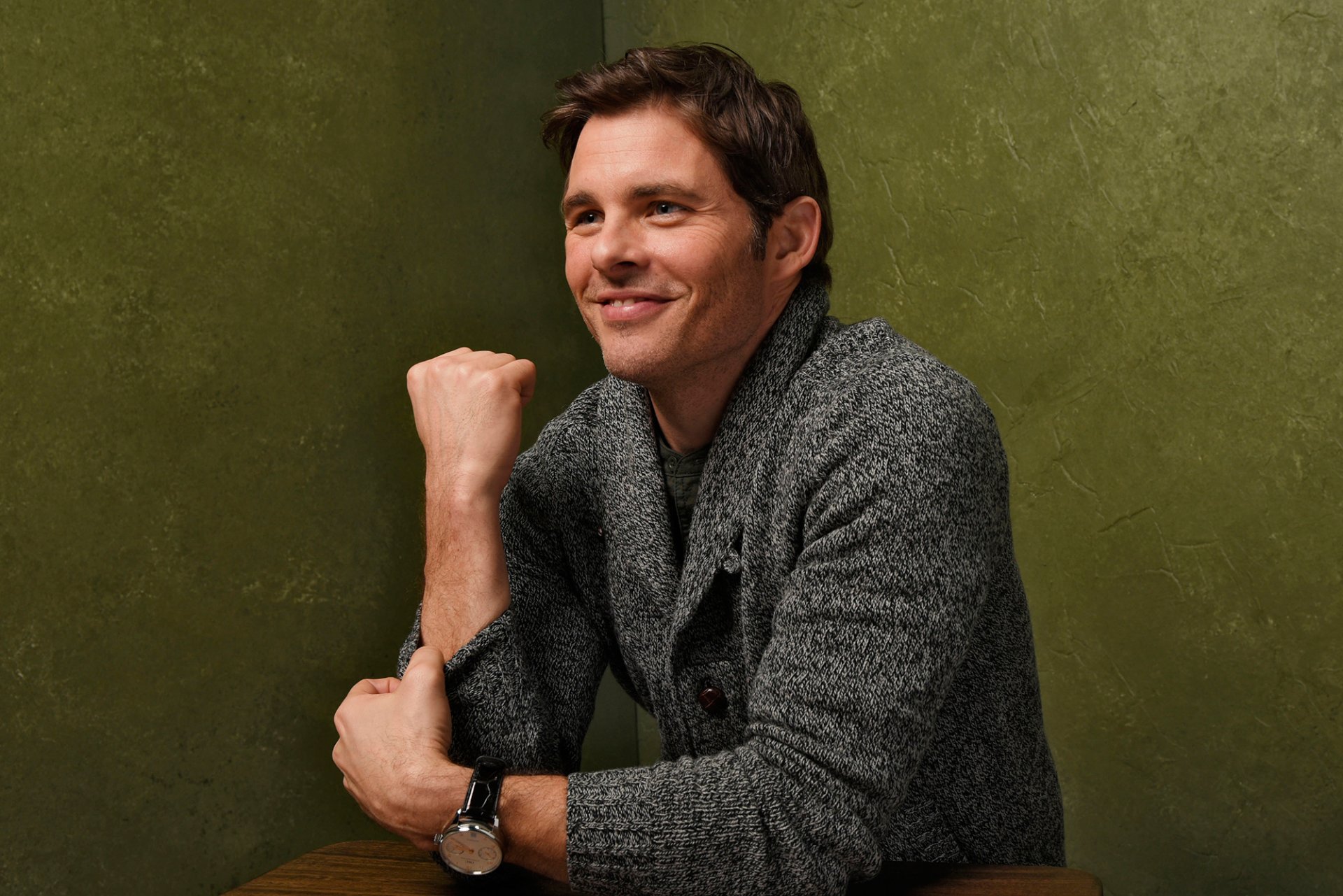 james marsden séance photo pour le film road to hollywood d-train sundance