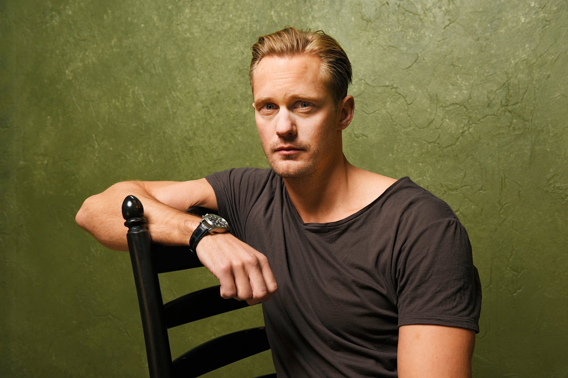 alexander skarsgard fotoshooting für film tagebuch eines teenagers sundance januar 2015