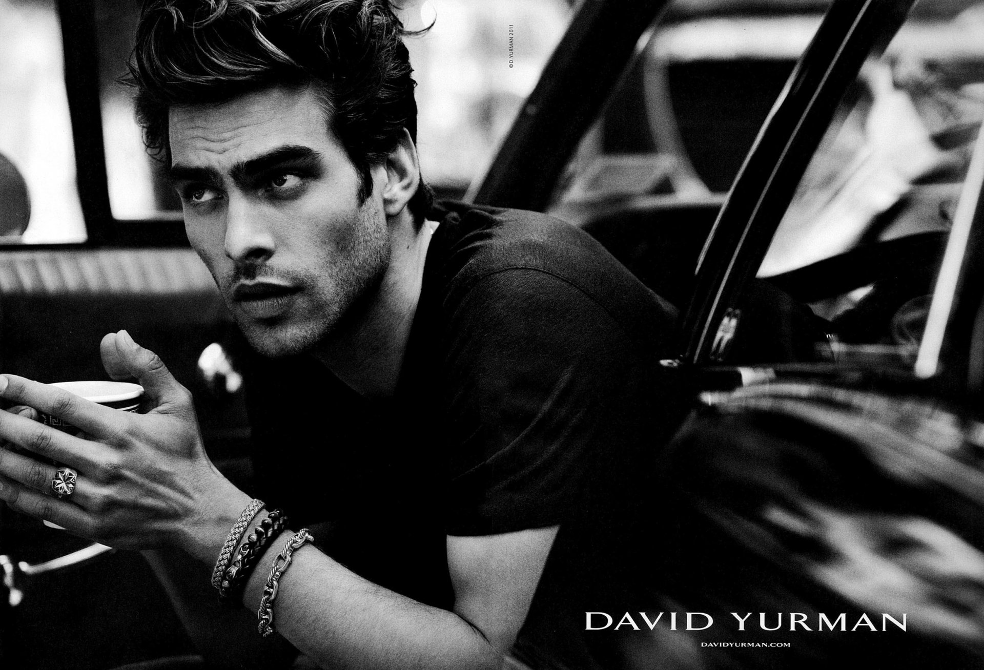 cortajarena modèle hommes john cortajarena espagnol guy noir et blanc voiture