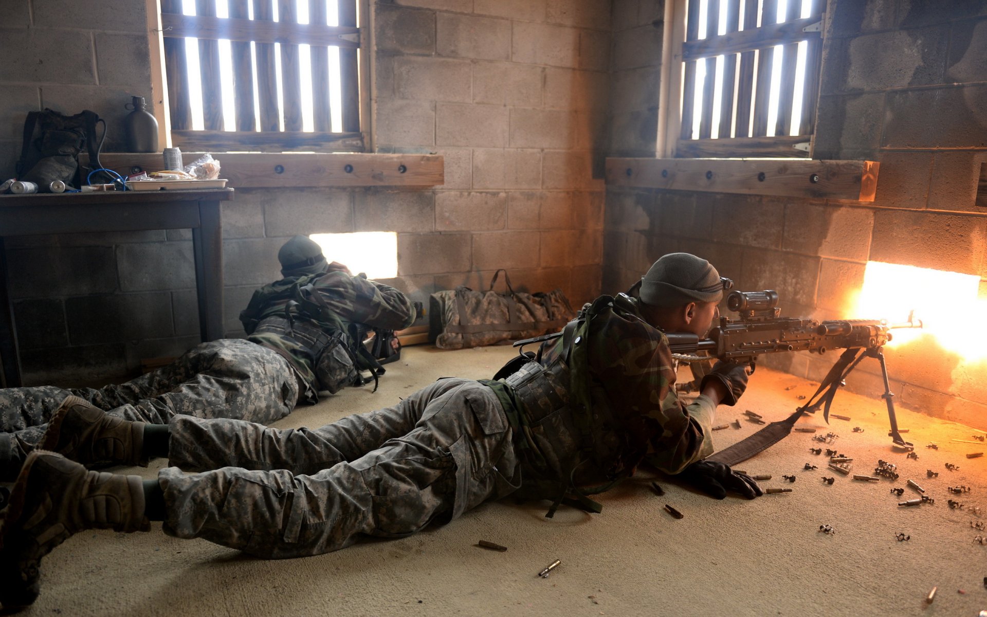 soldats armée armes