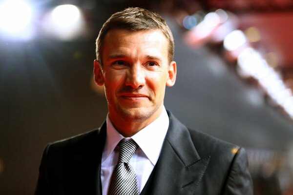 Photo of Andrey Shevchenko on a colored background