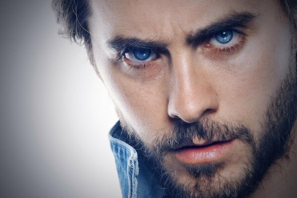 Jared Leto es un cantante y simplemente un hombre encantador