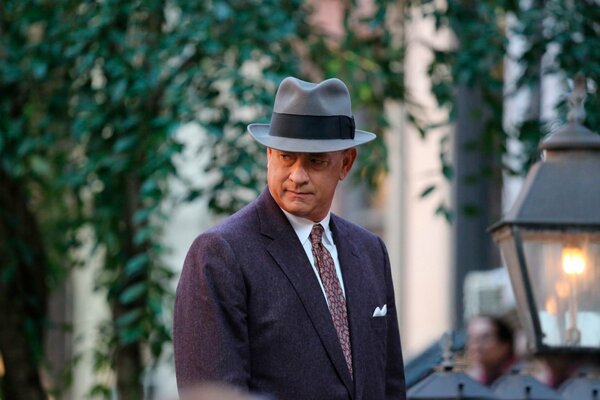 Foto di Tom Hanks che indossa un cappello