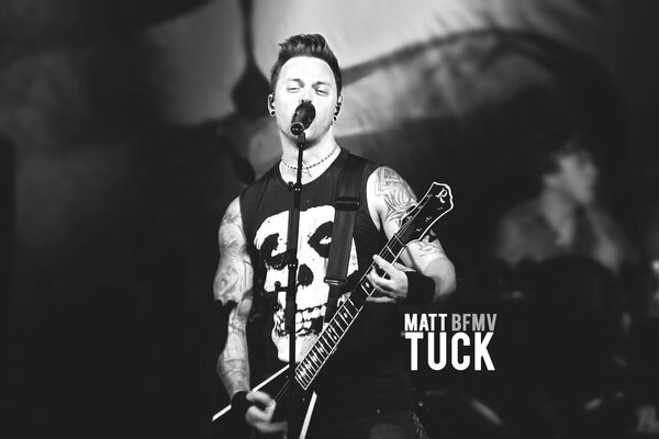 Il musicista britannico Matthew Tuck in concerto