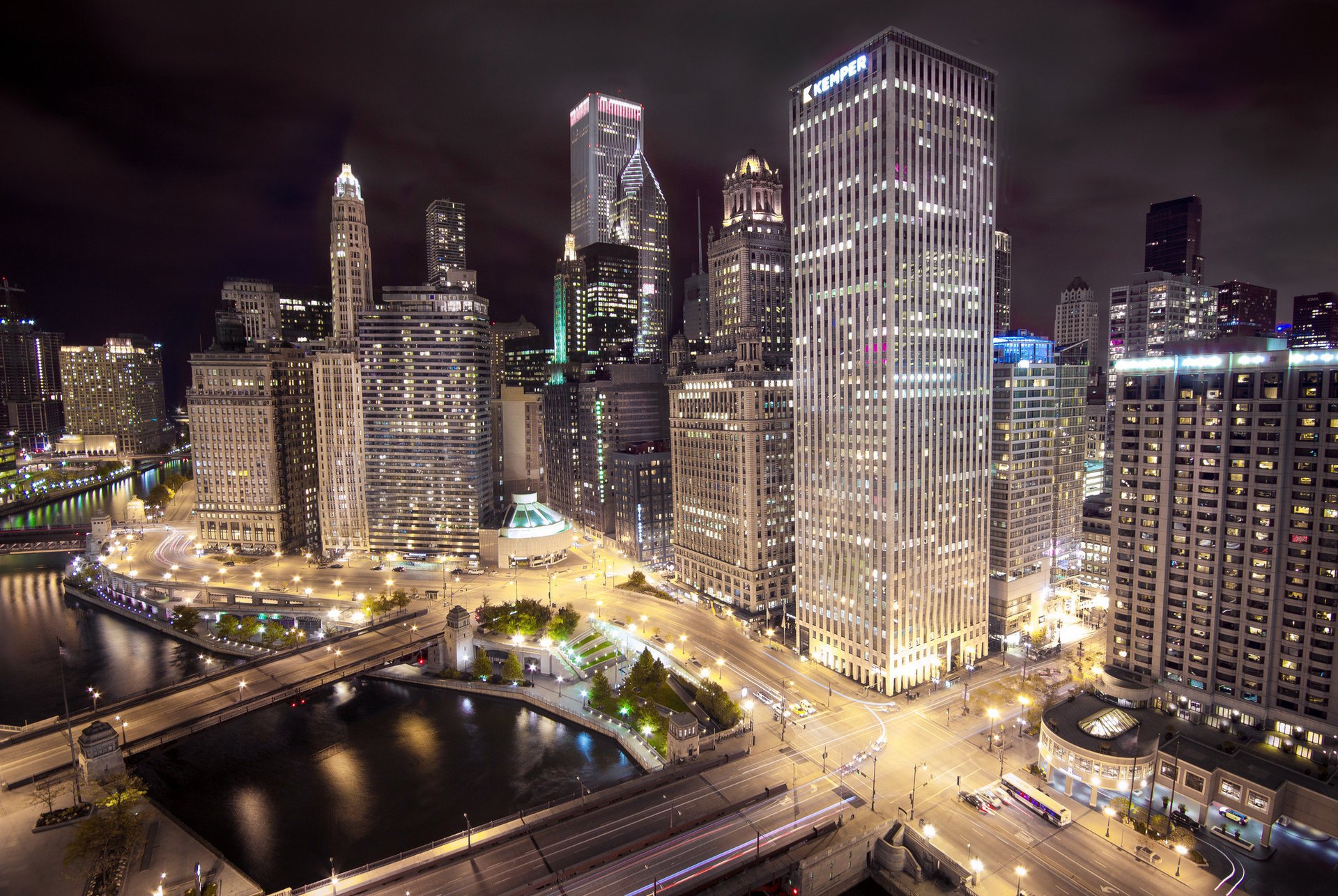 chicago photographer skyscrapers the evening light