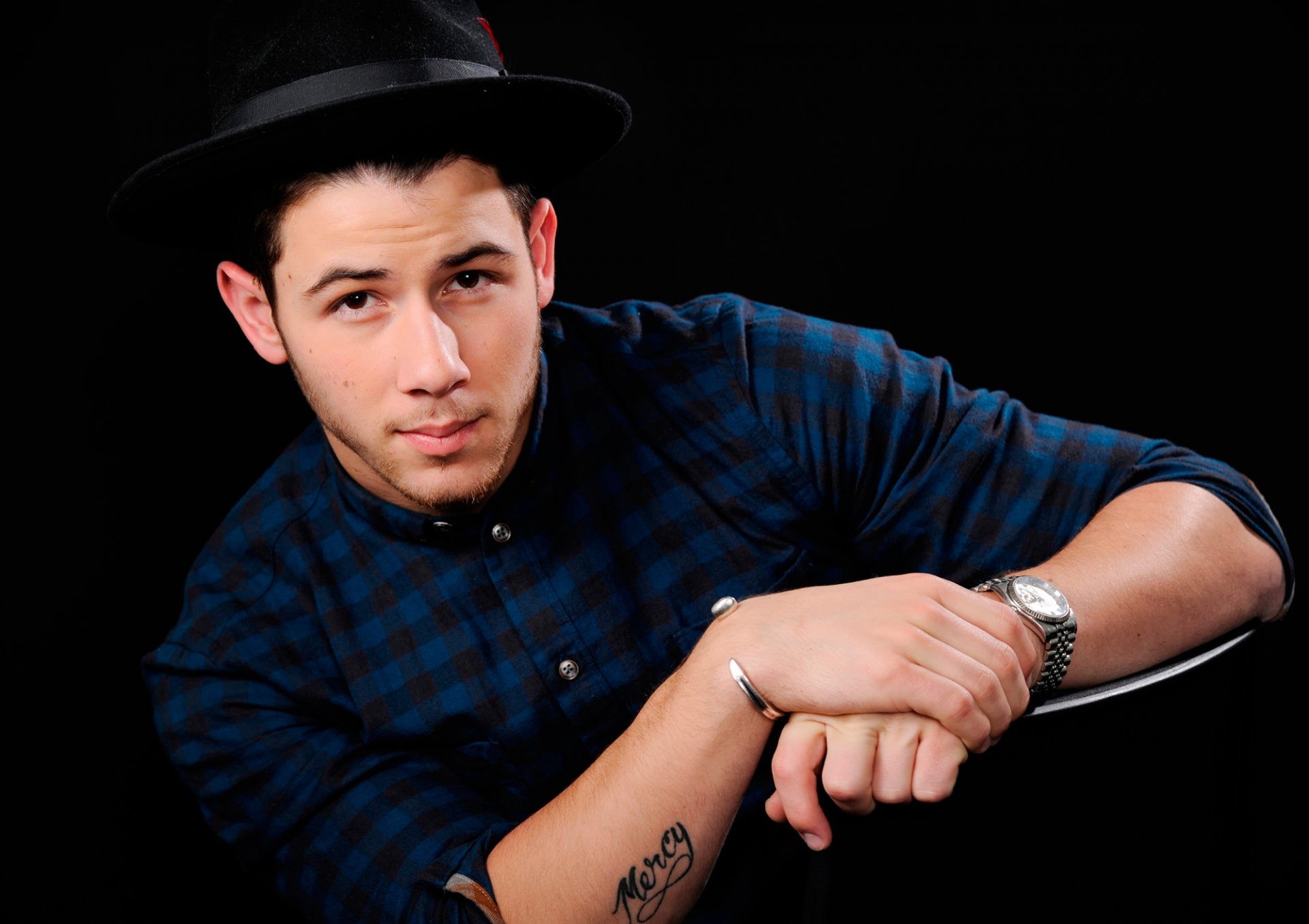 nick jonas cantante estadounidense sesión de fotos cosmopolitan