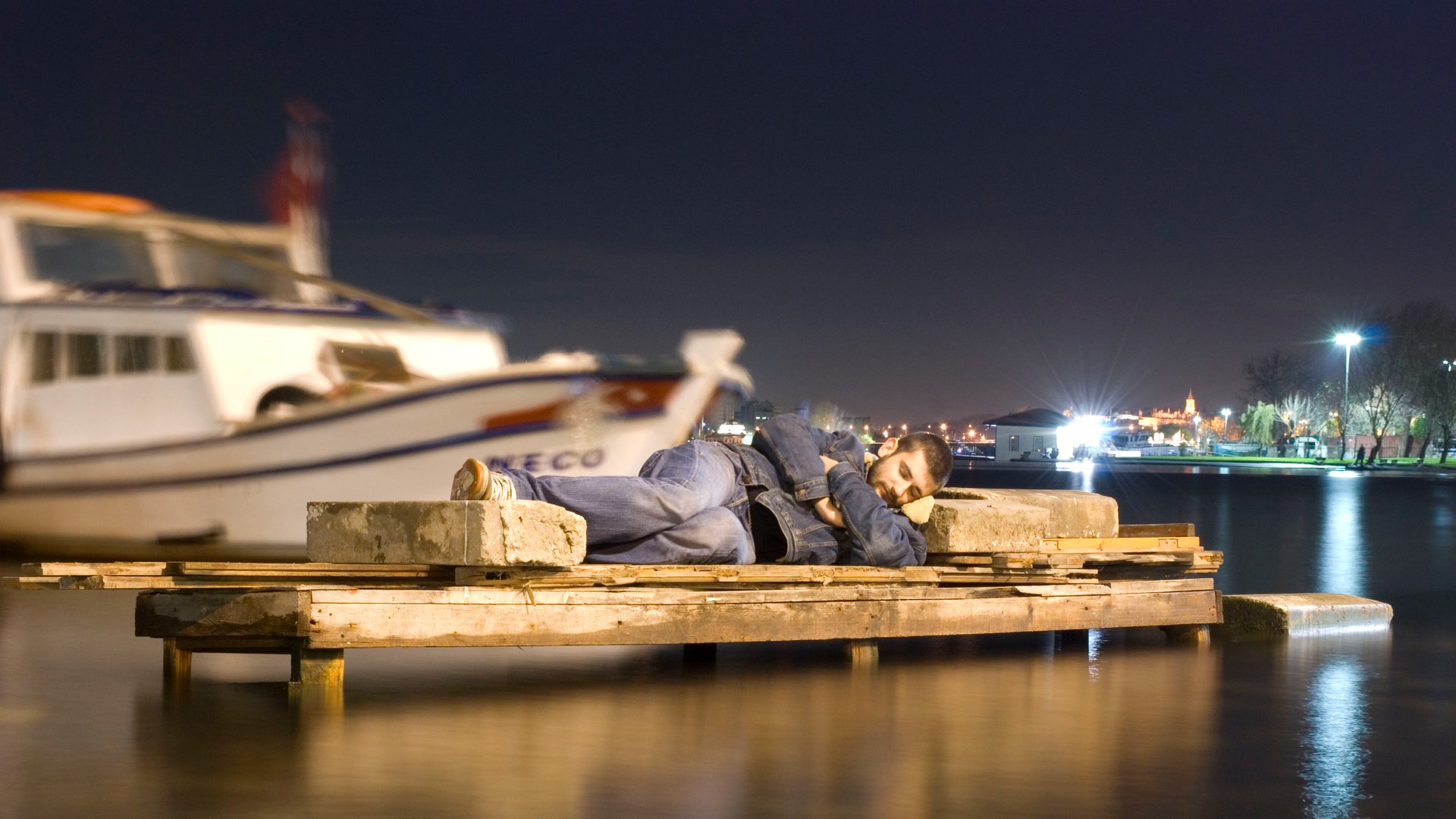 porto barche sogno pietra situazione