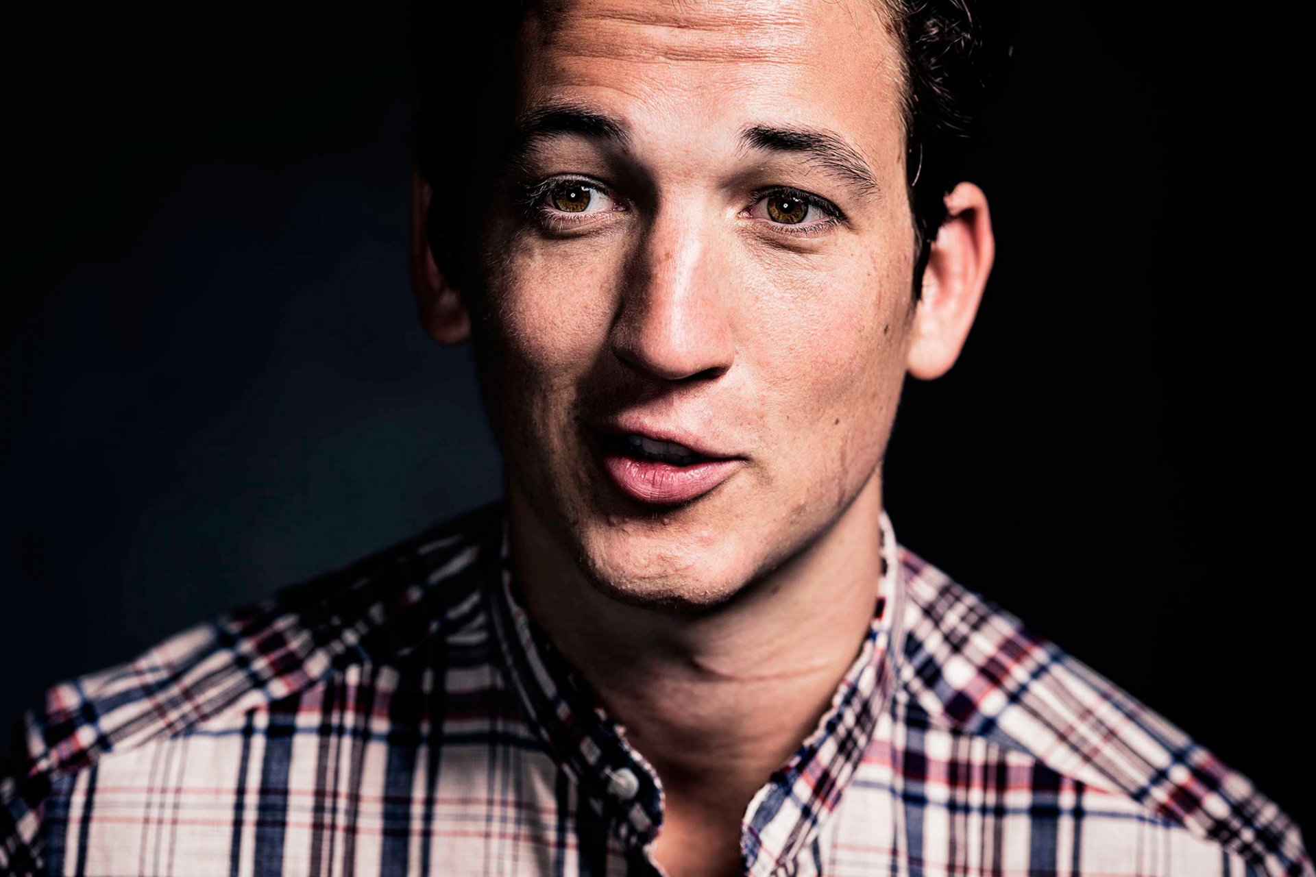 teller miles teller séance photo pour le film fouet obsession