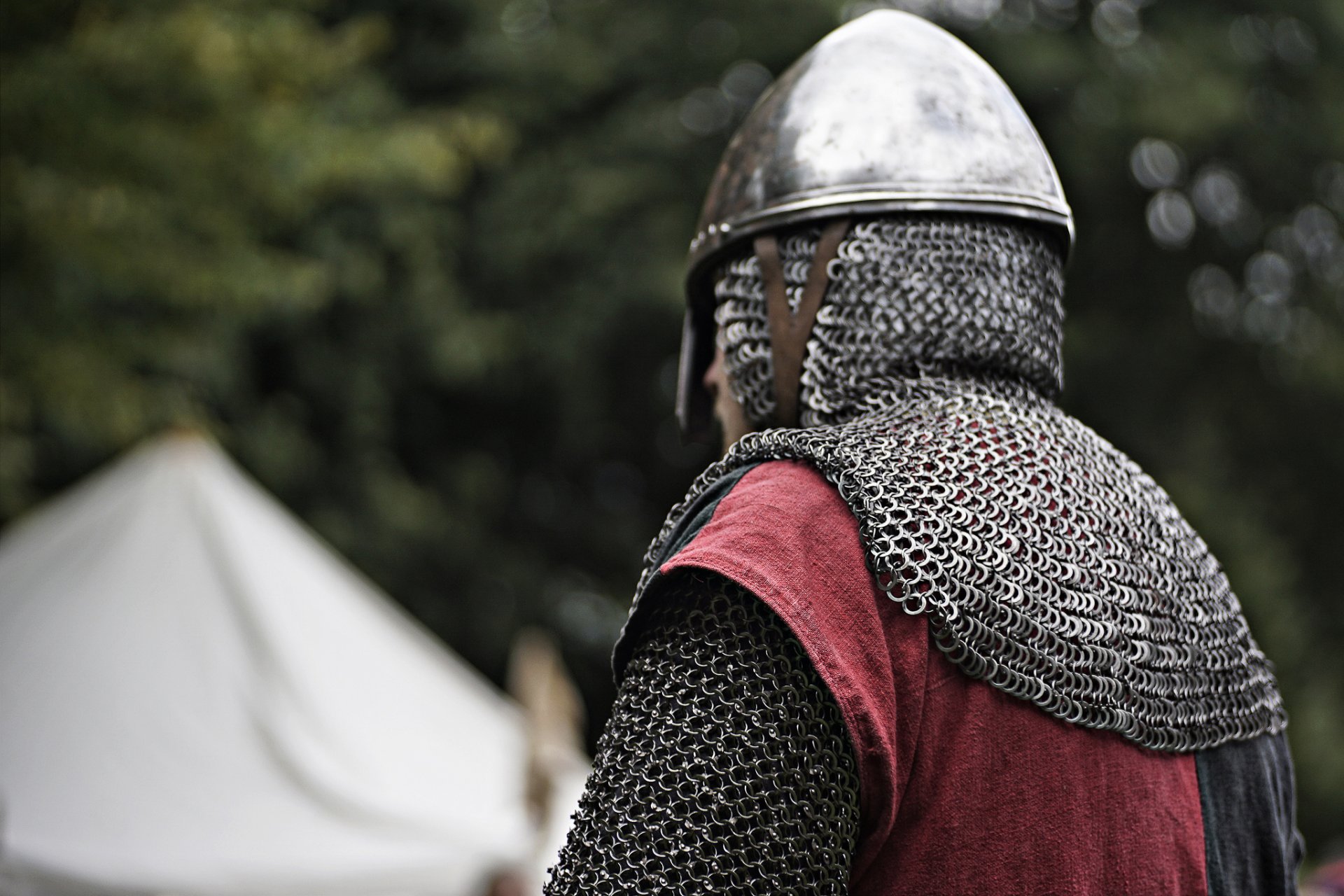 krieger rüstung helm kettenhemd