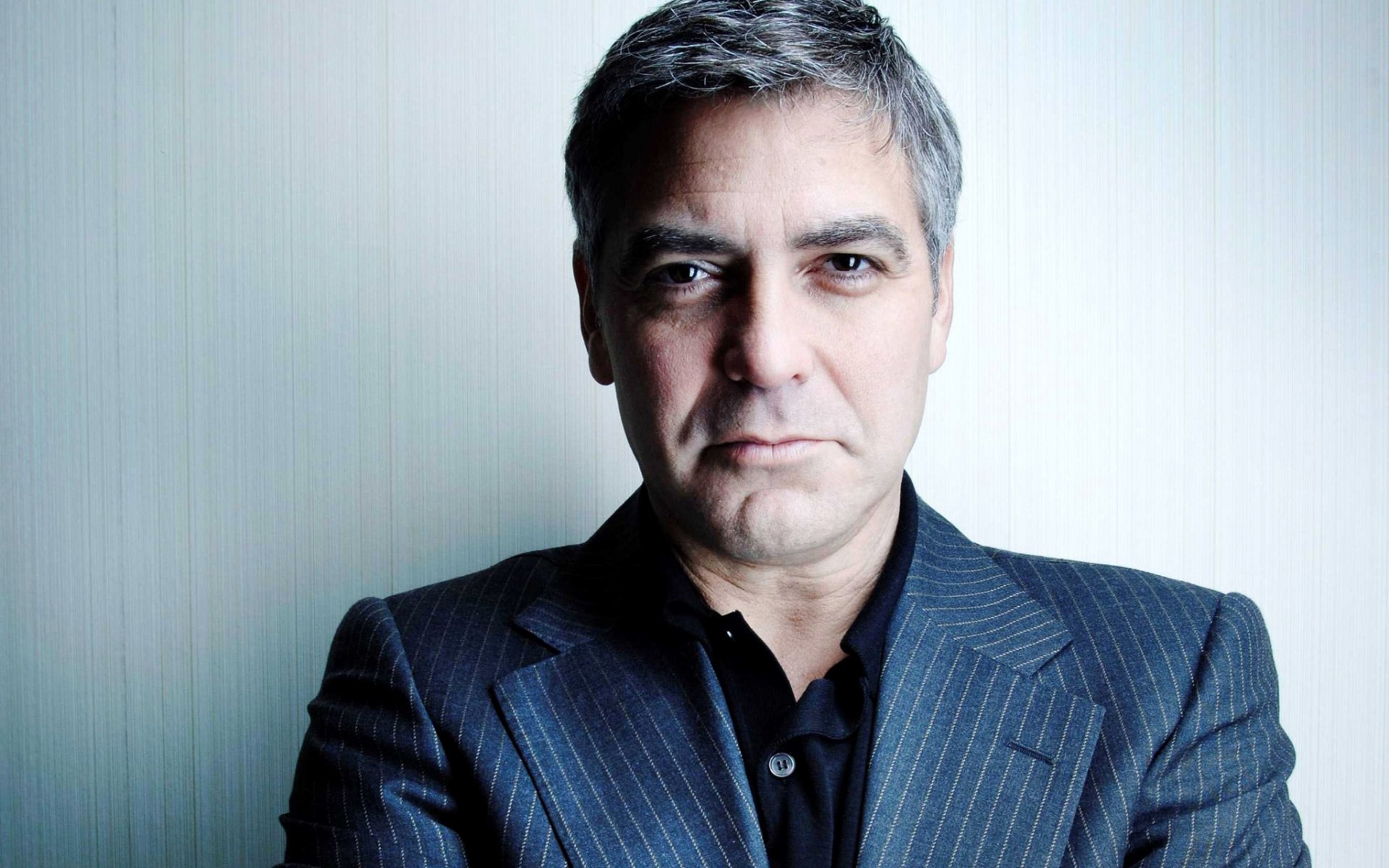 george clooney schauspieler regisseur blick grinsen