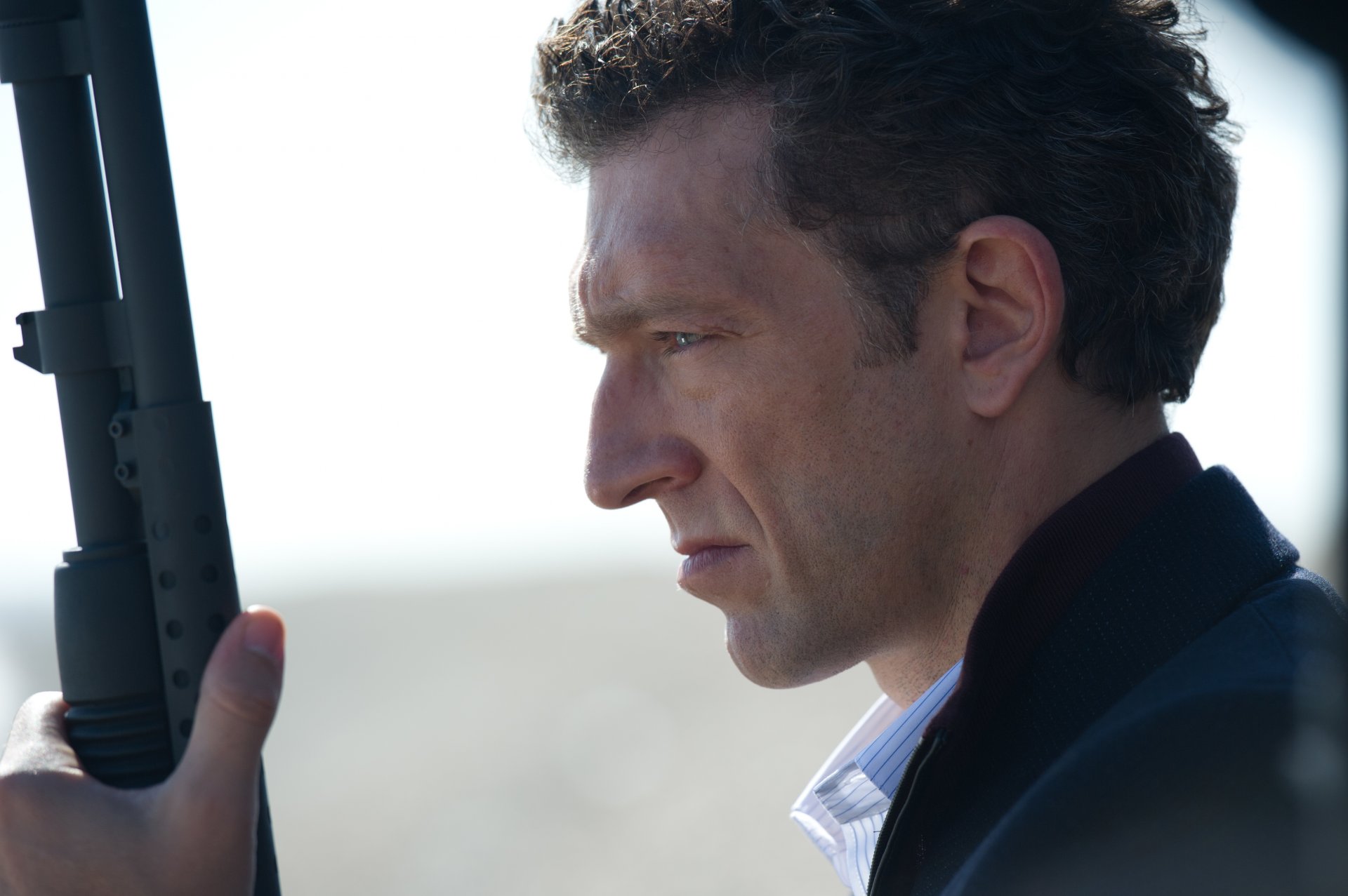 vincent cassel schauspieler profil waffe schrotflinte frame trance