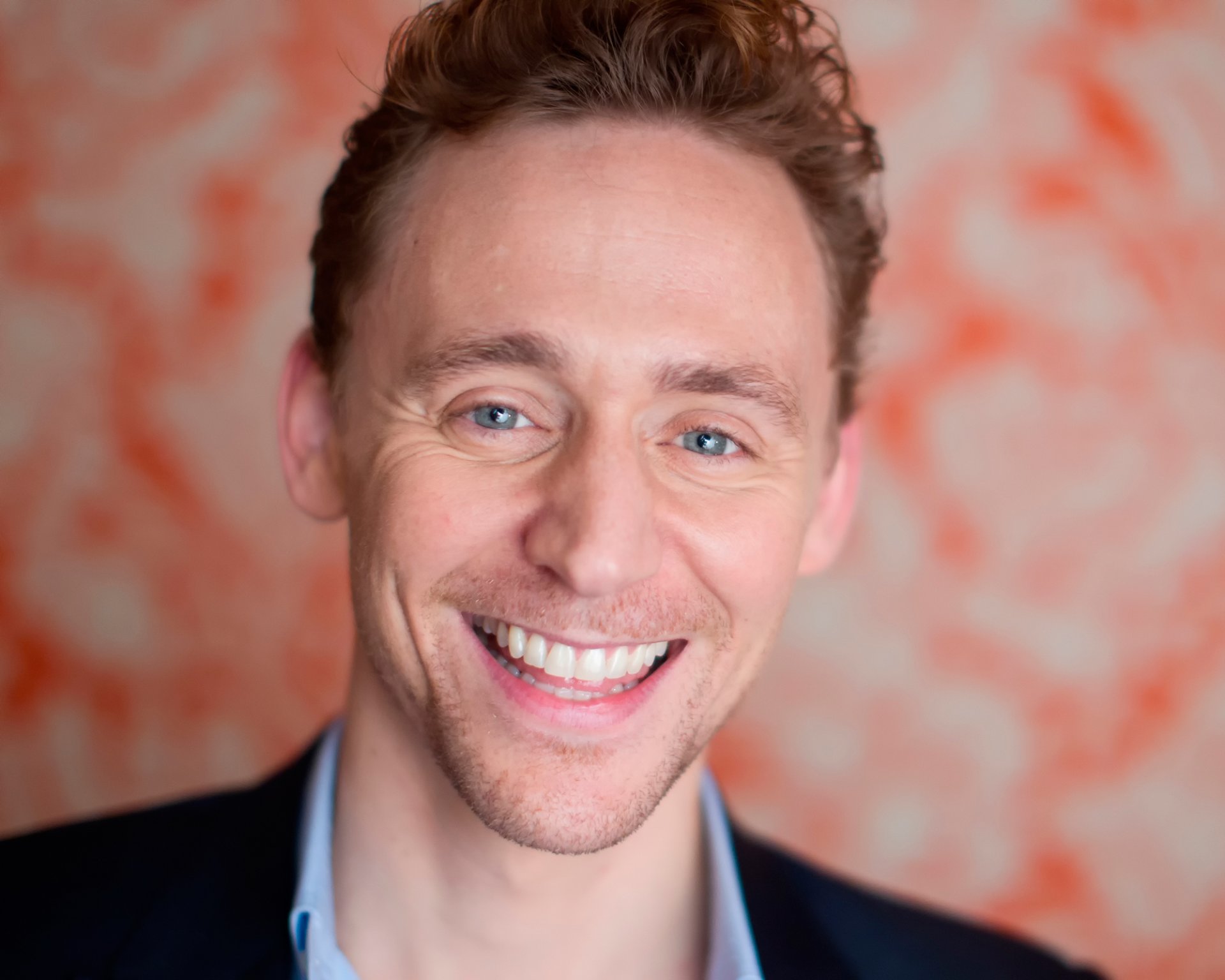 tom hiddleston photoshoot usa today