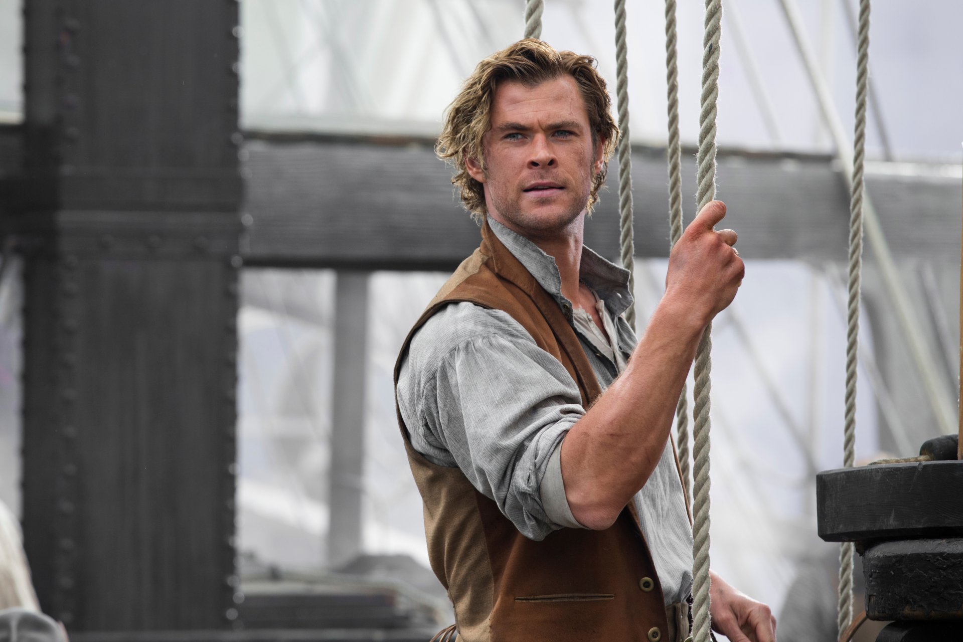 chris hemsworth im herzen des meeres