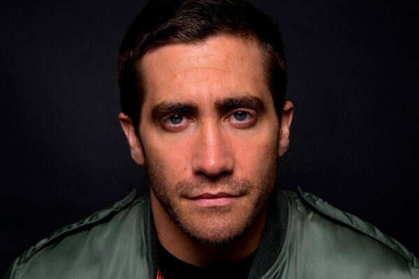 Jack Gyllenhaal en la cara llena bien hecho