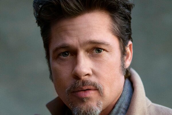 Le visage de Brad Pitt en gros plan