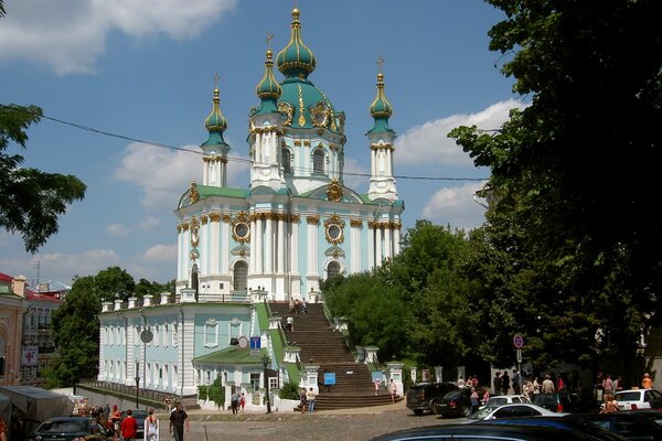 Abstieg bei der St.-Andreas-Kirche in Kiew