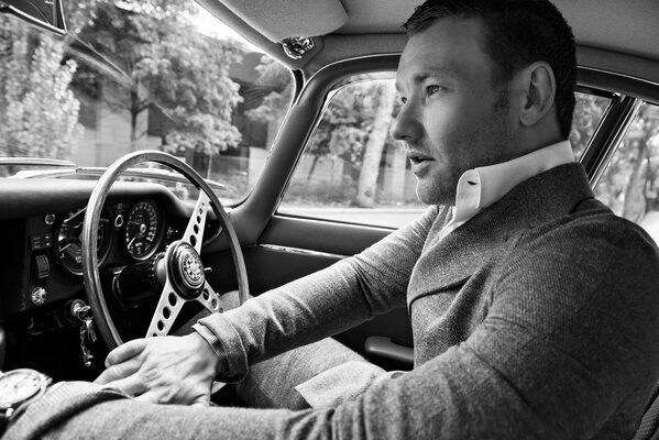 Retro-Fotoshooting mit Joel Edgerton in der Hauptrolle