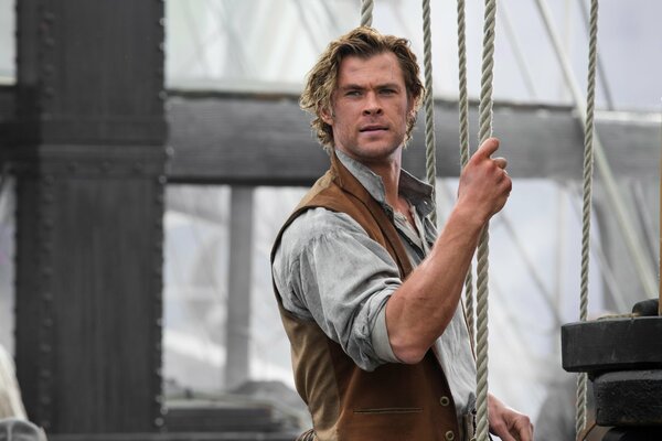 Chris Hemsworth película en el corazón del mar