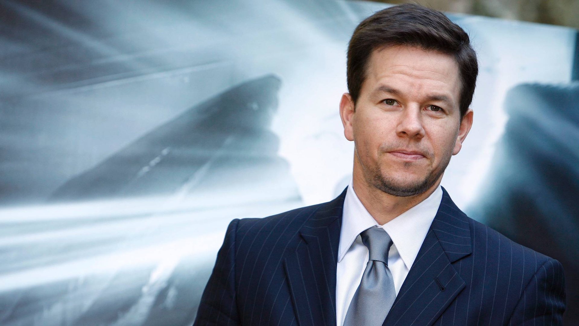 mark wahlberg aktor mężczyzna tło garnitur krawat mężczyzna tapeta panoramiczny pełny ekran panoramiczny panoramiczny