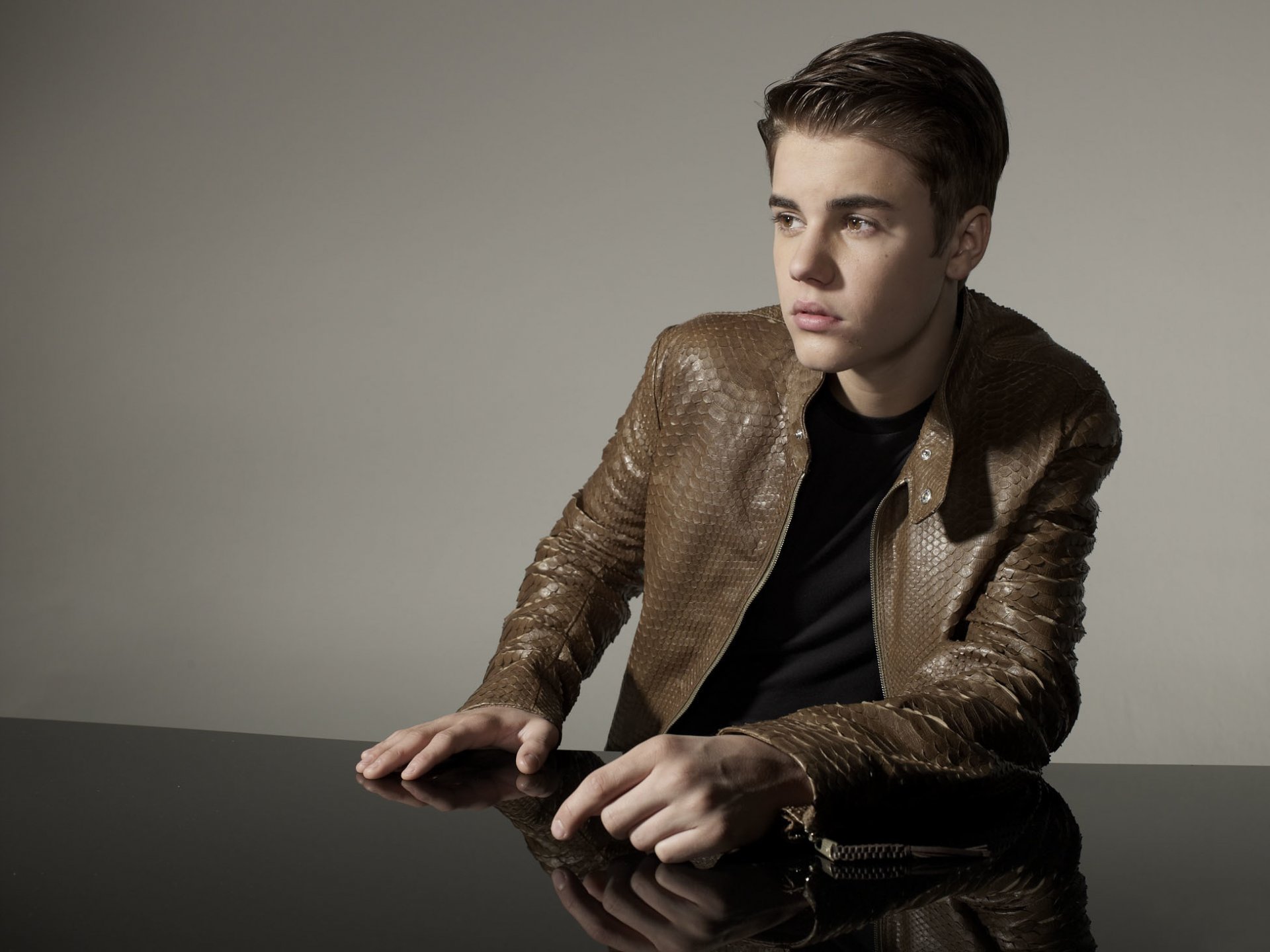 justin bieber singer guy is a canadian pop singer actor justin drew bieber musician poet composer pop r&b music song