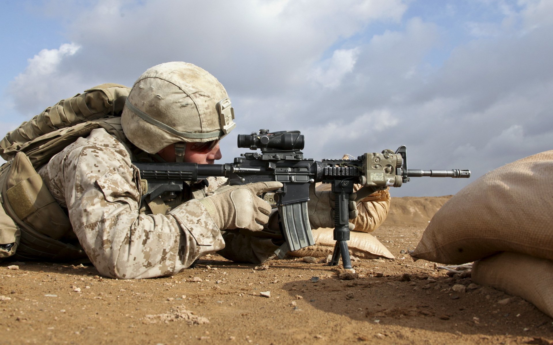 us marine corps soldat armes