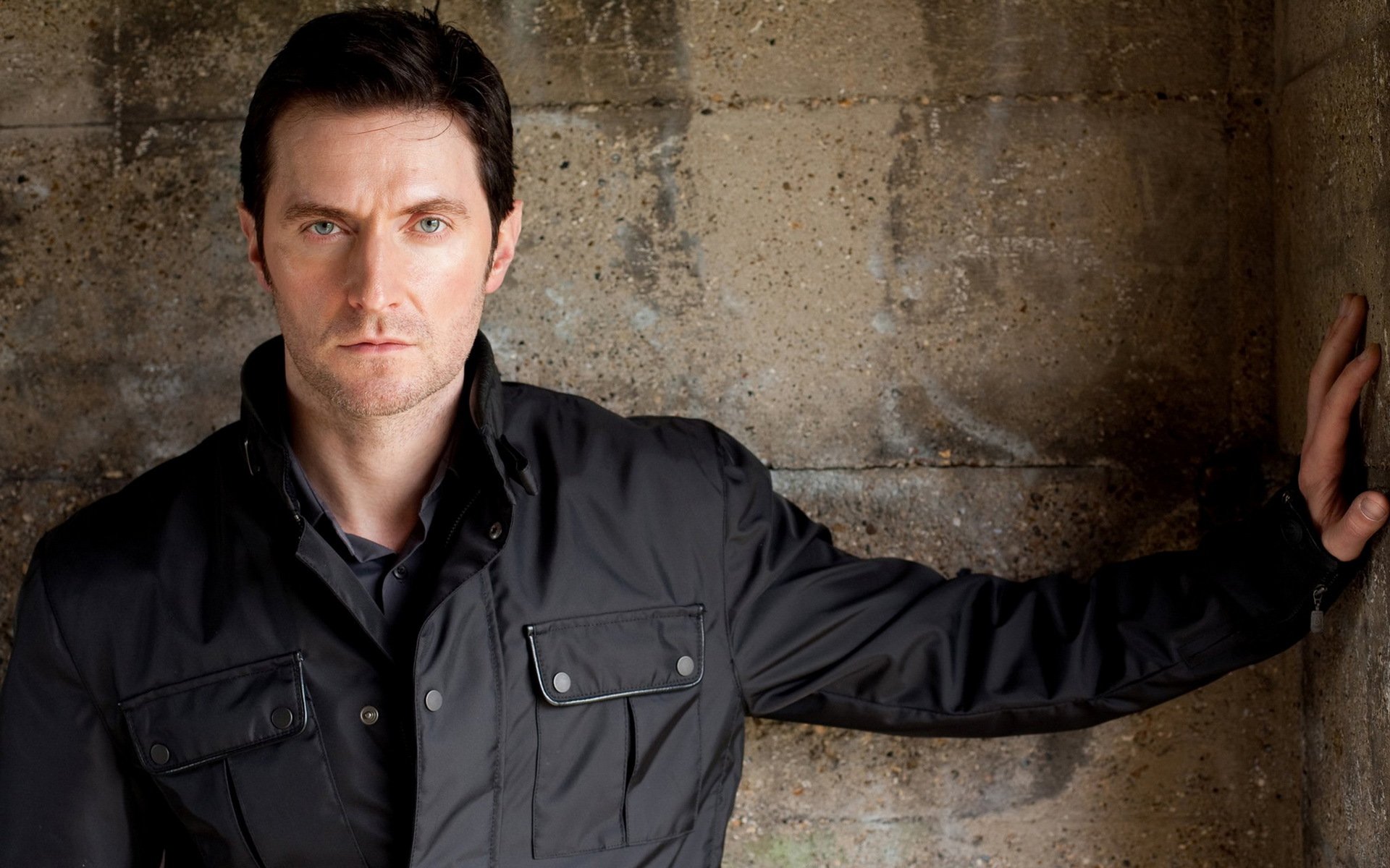 richard armitage richard armitage hombre actor el hobbit pared