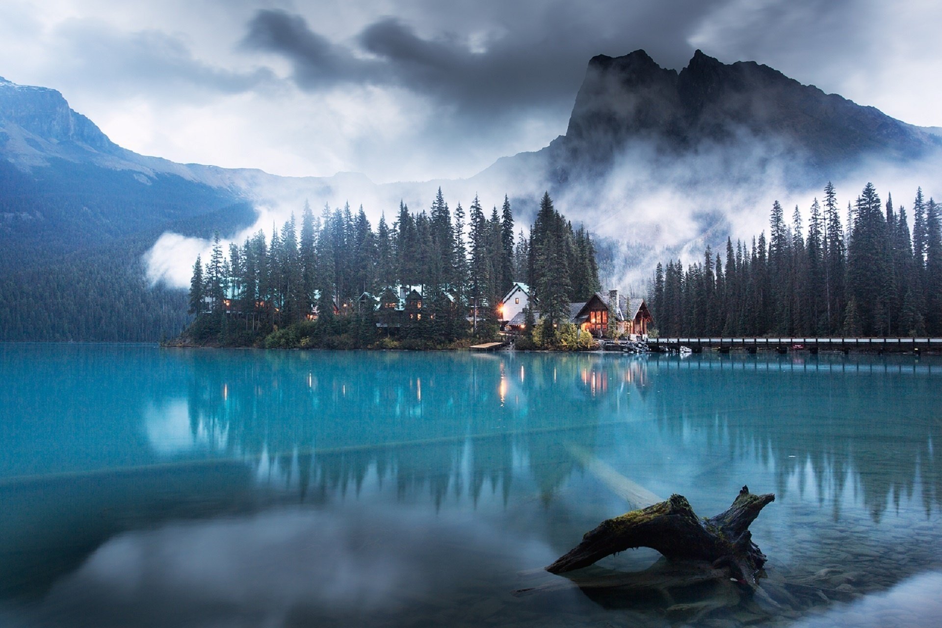 smaragdsee rocky mountains kanada