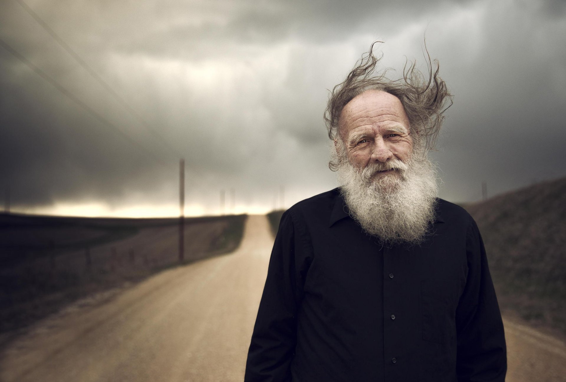 abuelo barba viento mirada retrato