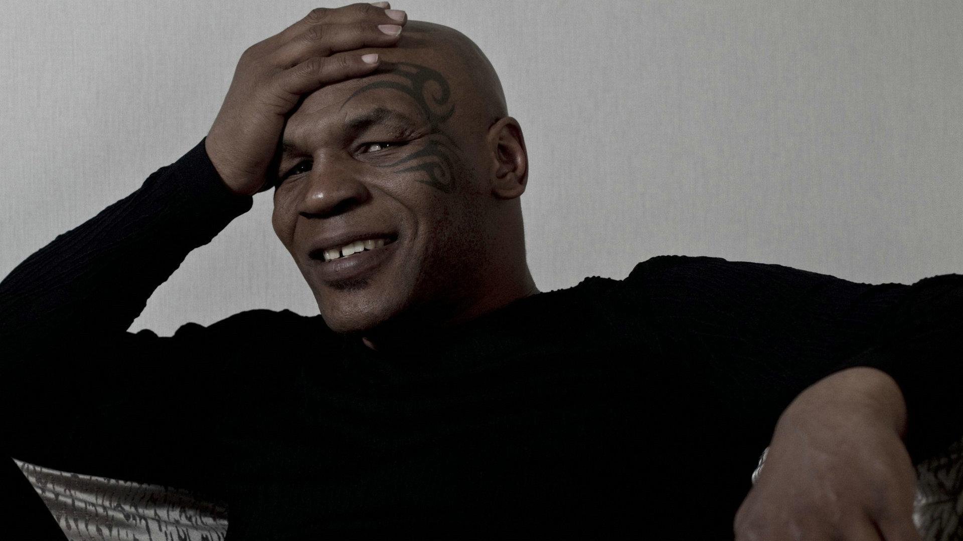 mike tyson boxe pugile tatuaggio tatuaggio sorriso