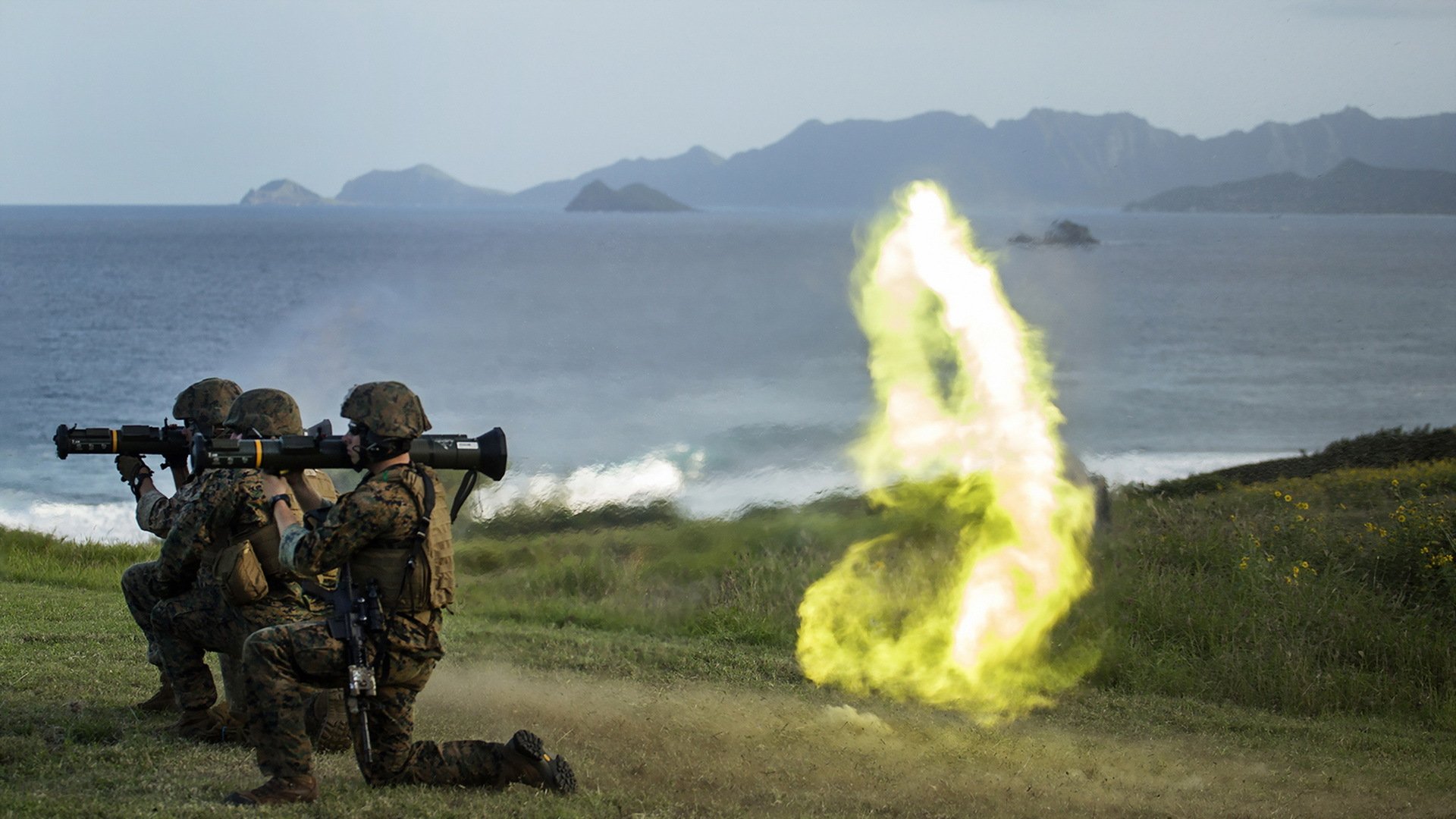 soldats armes armée tir