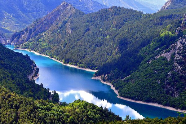 Paysage de la nature des hauteurs des montagnes