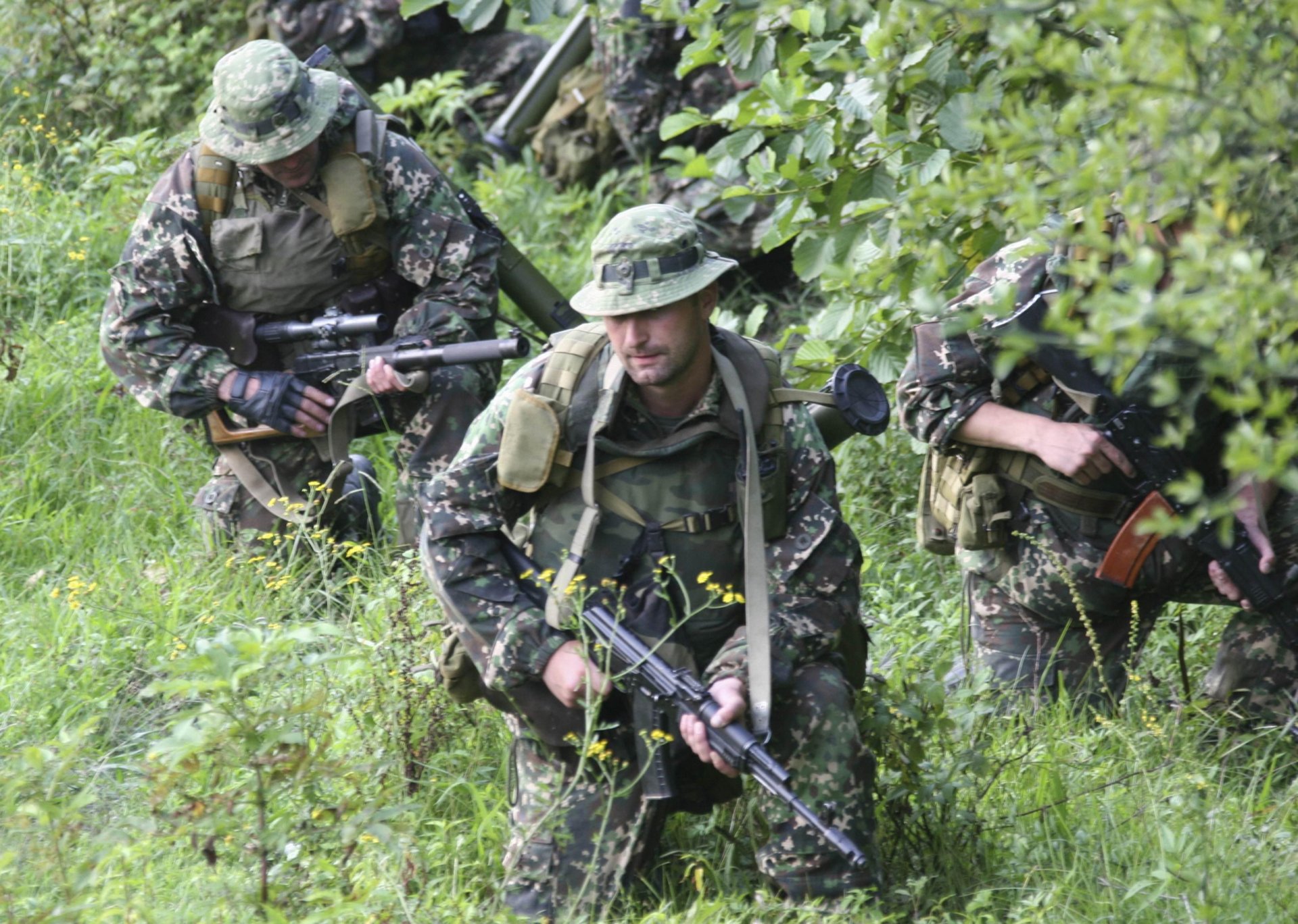 soldados fuerzas especiales ak-74 vss vintorez lanzagranadas zelenka inteligencia