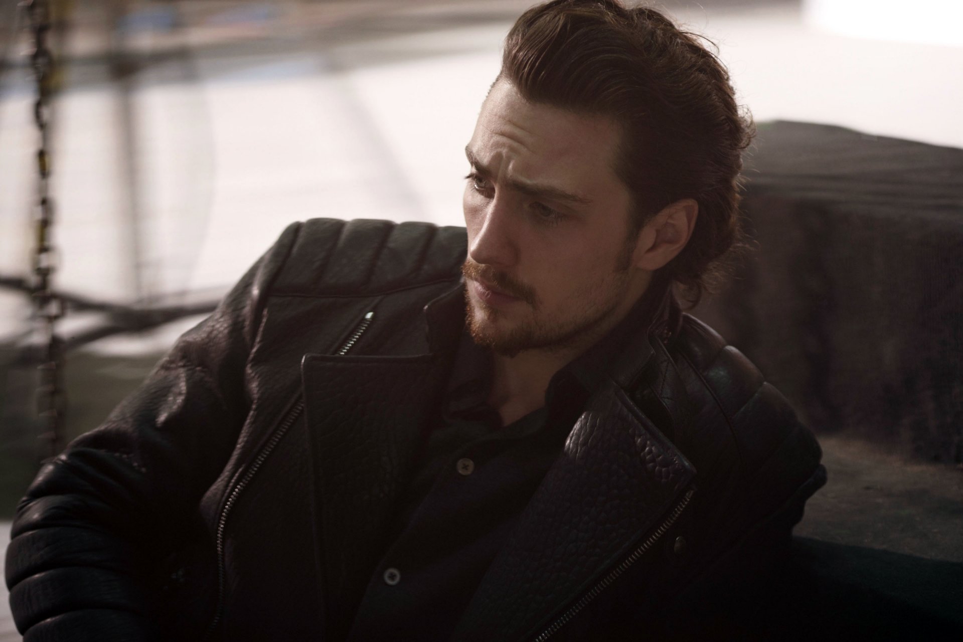 aaron taylor-johnson aaron taylor-johnson actor hombre mirada chaqueta