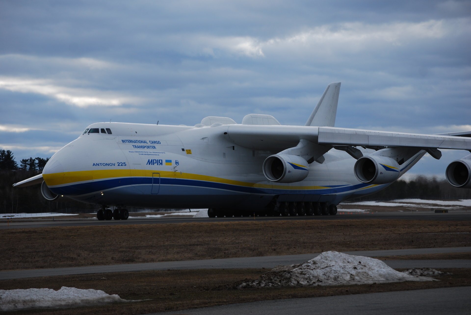 ан-225 мрия украина самолет большой грузовой