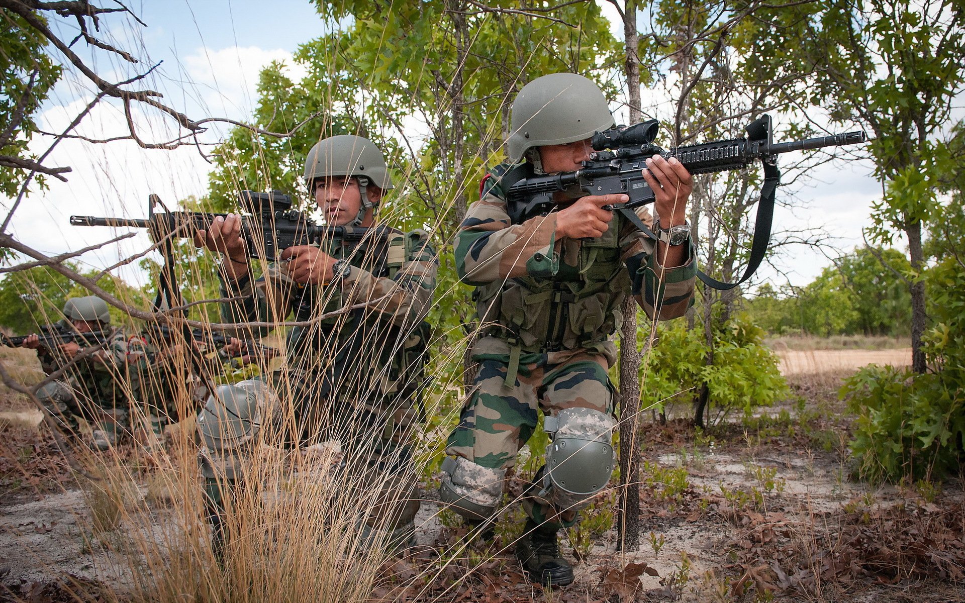 ejército indio soldados armas