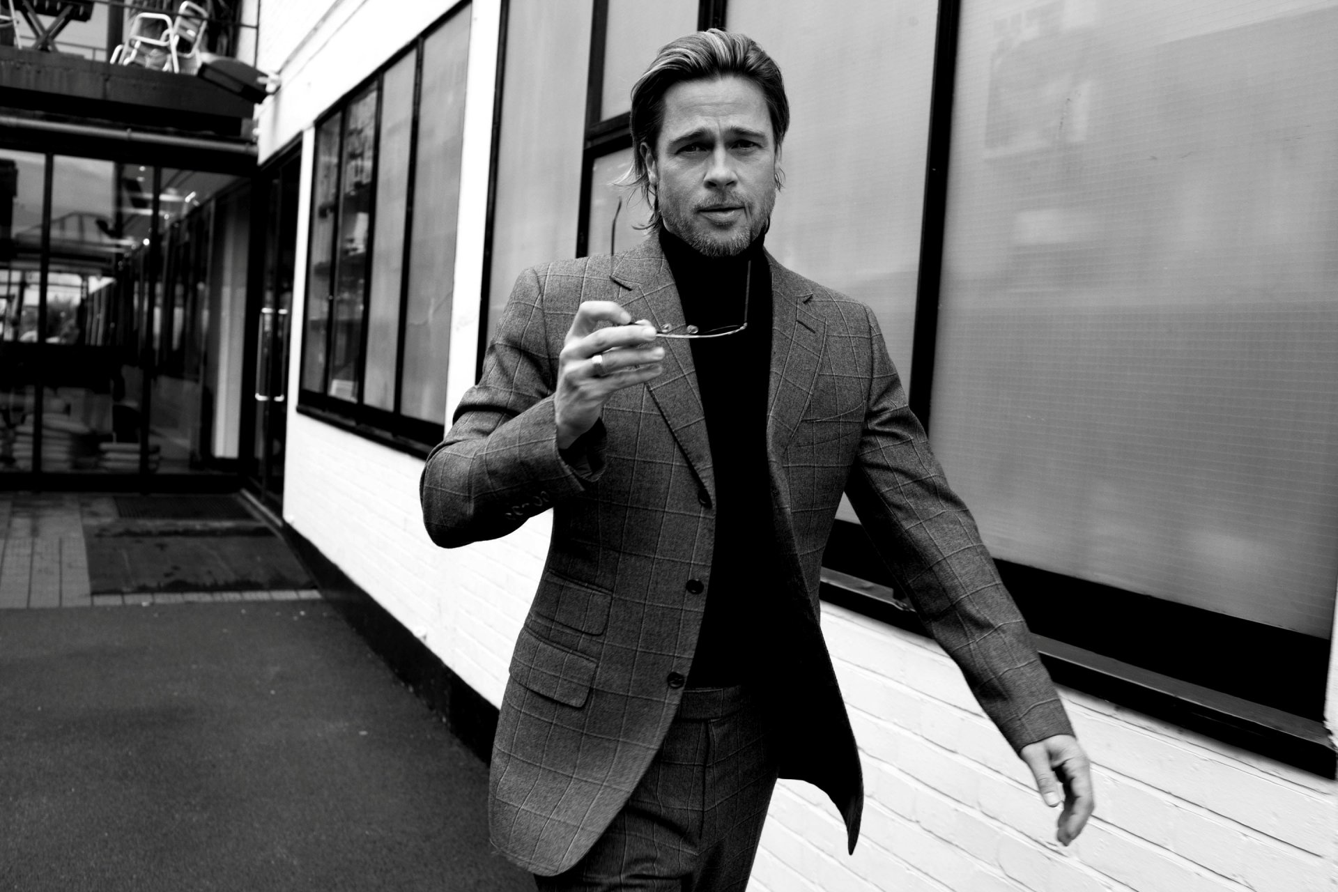 brad pitt actor producer men suit sunglasses street building black and white