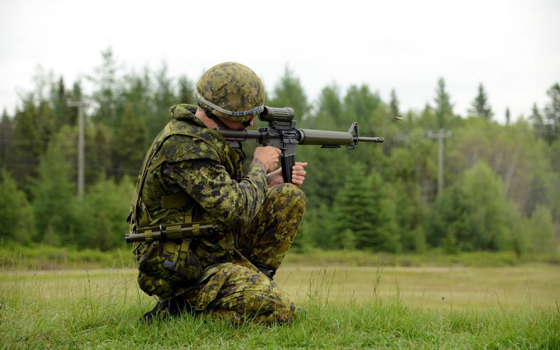 ejército canadiense soldado armas tiro