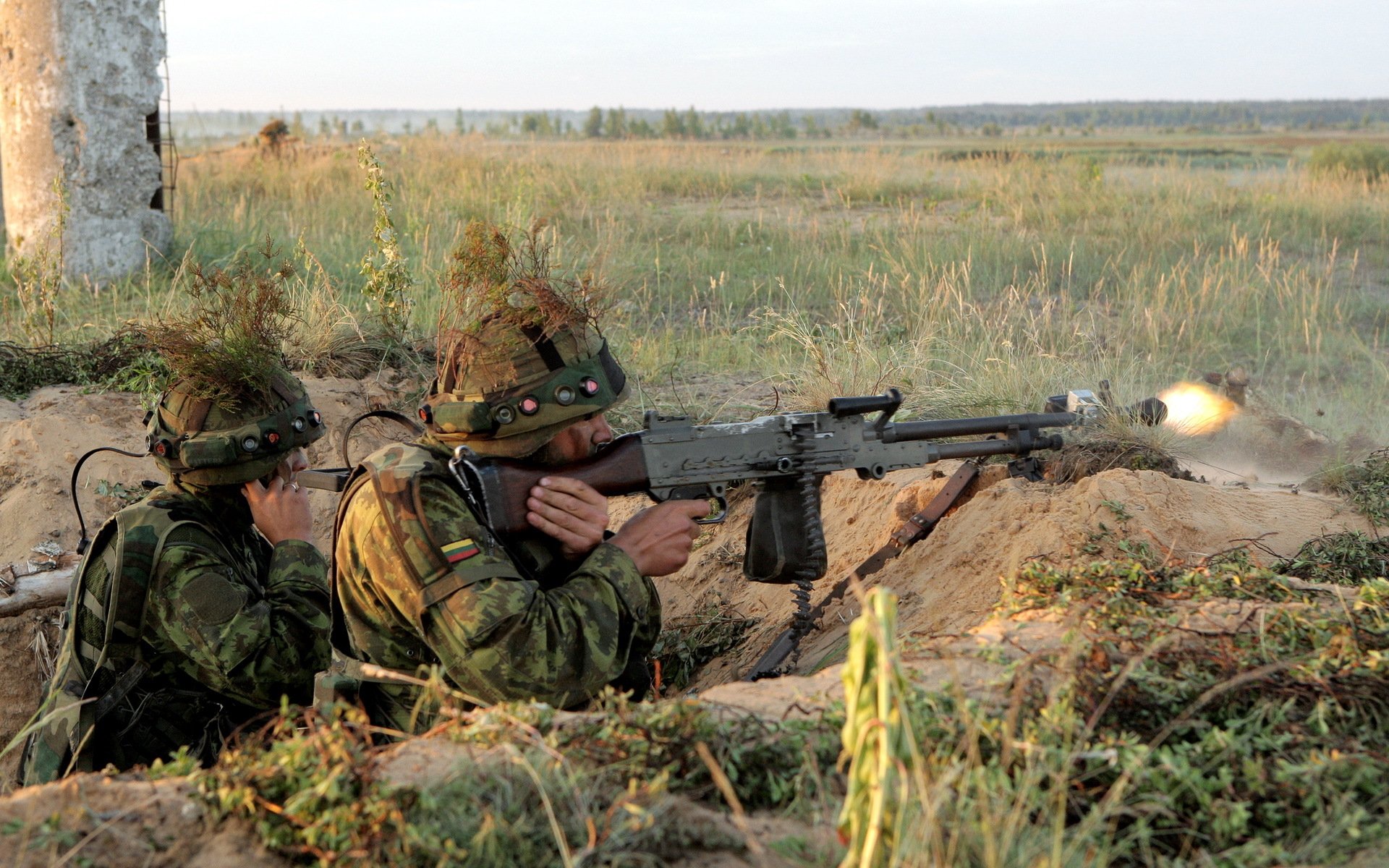 ejército lituano soldados armas