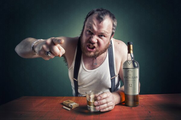 Un homme avec un whisky enseigne la vie