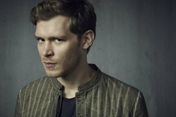 Schauspieler Joseph Morgan in Gestalt von Klaus aus der Serie Vampire Diaries»